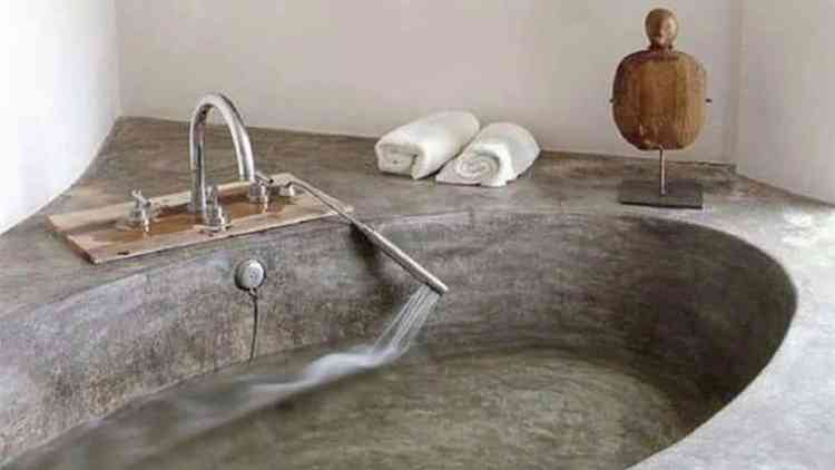 Banheira de alvenaria pode ser uma ótima opção para seu banheiro. / Foto: Pinterest - 