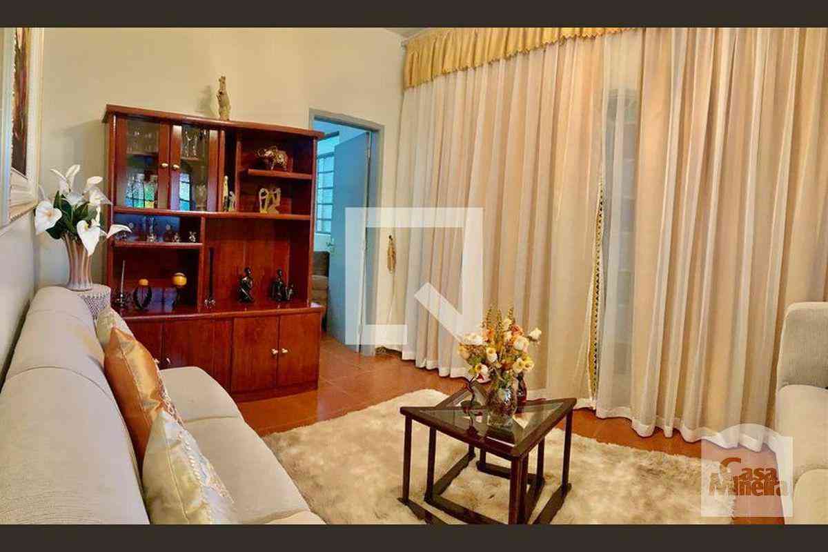 Casa com 3 quartos à venda no bairro Alto Caiçaras, 190m²