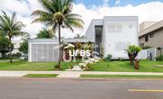 Casa em Condomínio, 4 Quartos, 4 Vagas, 4 Suites
