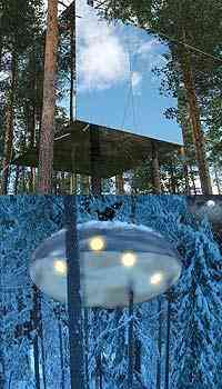 Um dos destaques, o Mirrorcube, ao alto. O quarto UFO parece uma nave aliengena  - Treehotel/divulgao