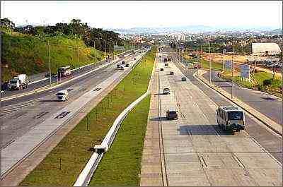 A infraestrutura de pavimentao urbana e de estradas vai obedecer os diversos tipos de necessidade de cada cidade - Beto Novaes/EM/D.A Press