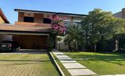 Casa em Condomínio, 4 Quartos, 6 Vagas, 2 Suites