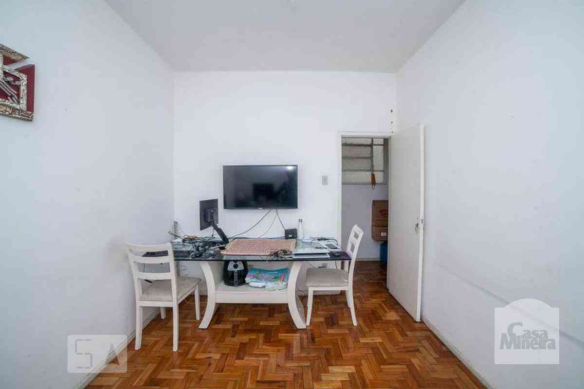 Apartamento com 2 quartos à venda no bairro Barro Preto, 42m²