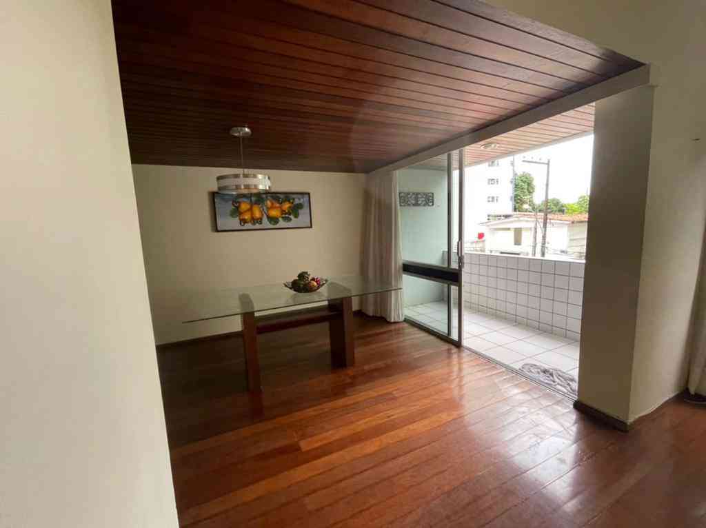 Apartamento com 4 quartos à venda no bairro Jaqueira, 149m²