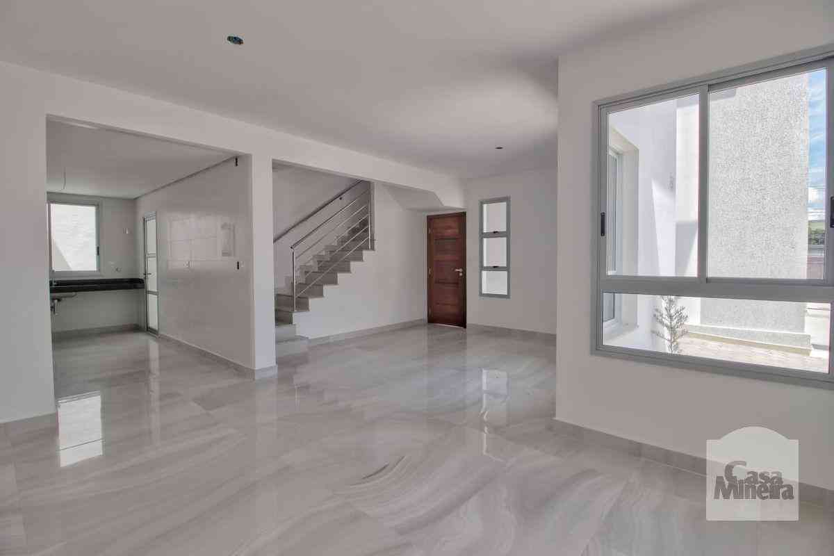 Casa em Condomínio com 3 quartos à venda no bairro Centro, 136m²