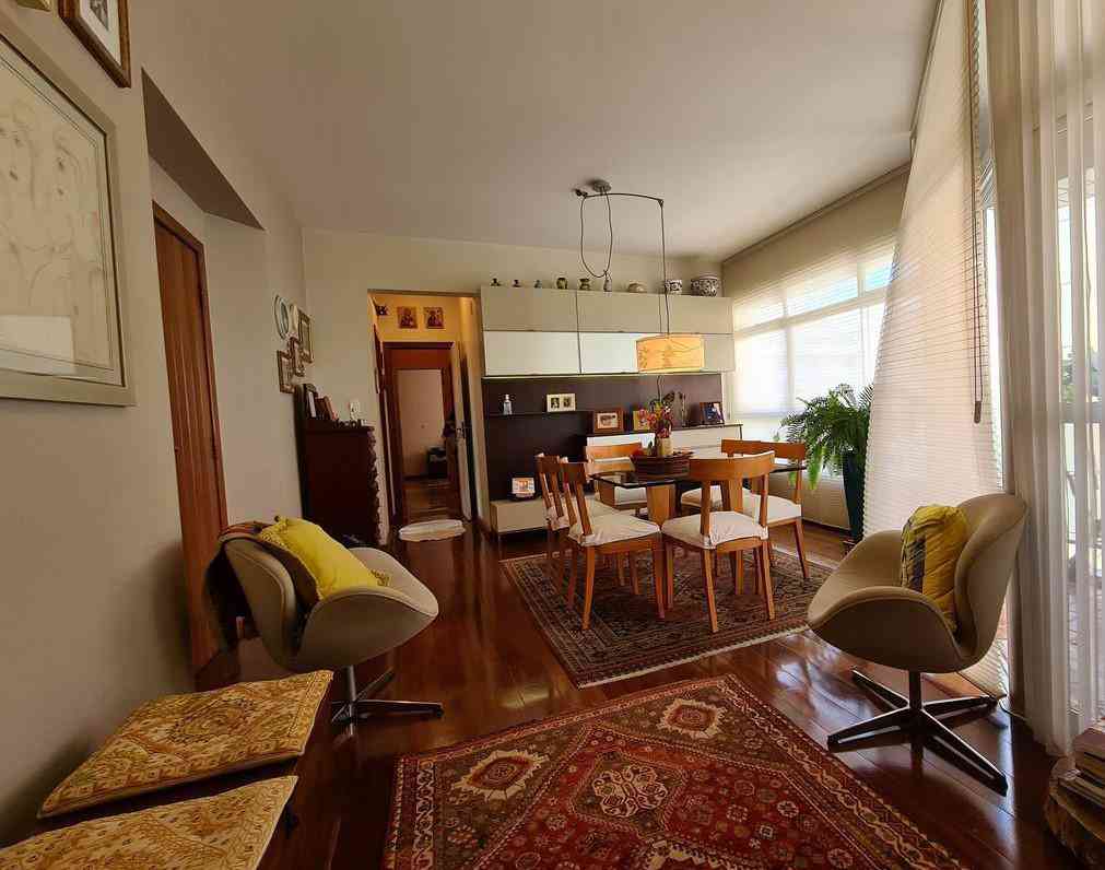 Apartamento com 3 quartos à venda no bairro Lourdes, 90m²
