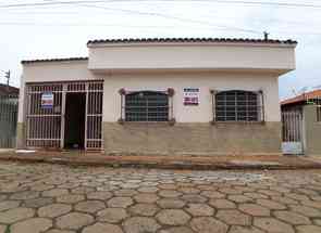 Casa, 3 Quartos, 1 Vaga para alugar em Centro, Nepomuceno, MG valor de R$ 700,00 no Lugar Certo